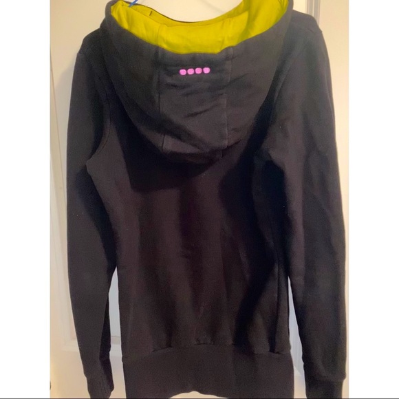Black Bench hoodie. Size XS. - Picture 2 of 2